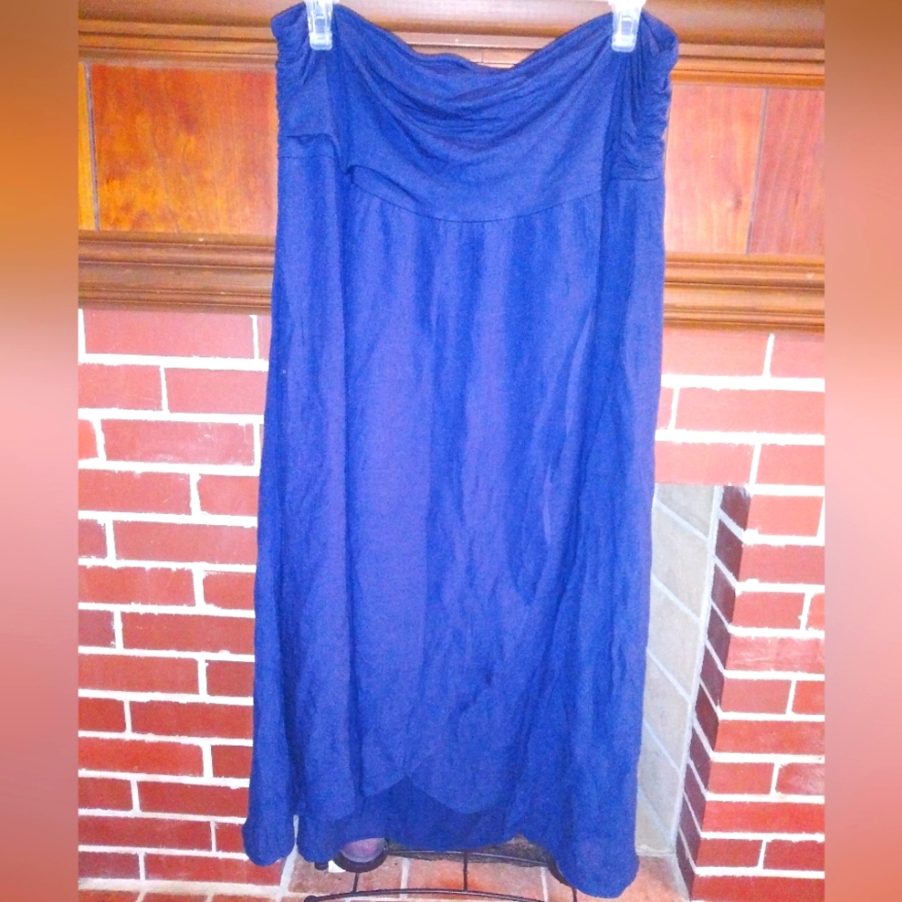 New. East 1946 skirt